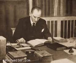 Devlet Adamı Olarak Atatürk