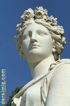 Apollon (Tanrı) Kimdir?