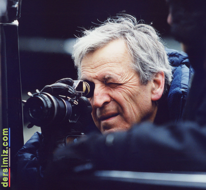 Costa-Gavras Kimdir?