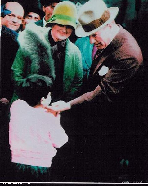 Renklendirilmiş Atatürk Fotoğrafı
