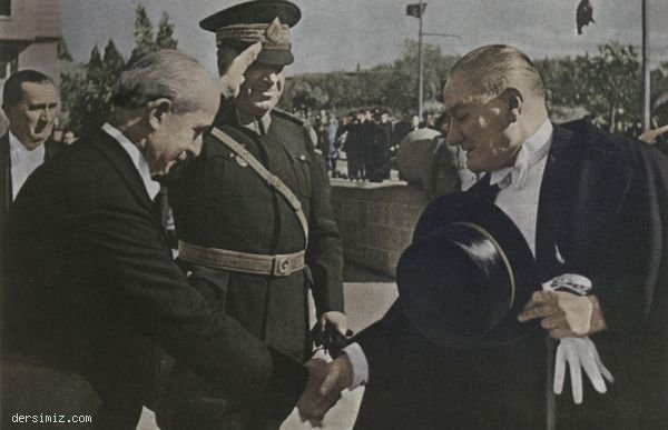 1936 - Başbakan İnönü ve Mareşal Fevzi Çakmak tarafından karşılanışı