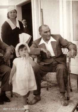 Cumhurbaşkanı Atatürk küçük Ülkü ile Florya'da