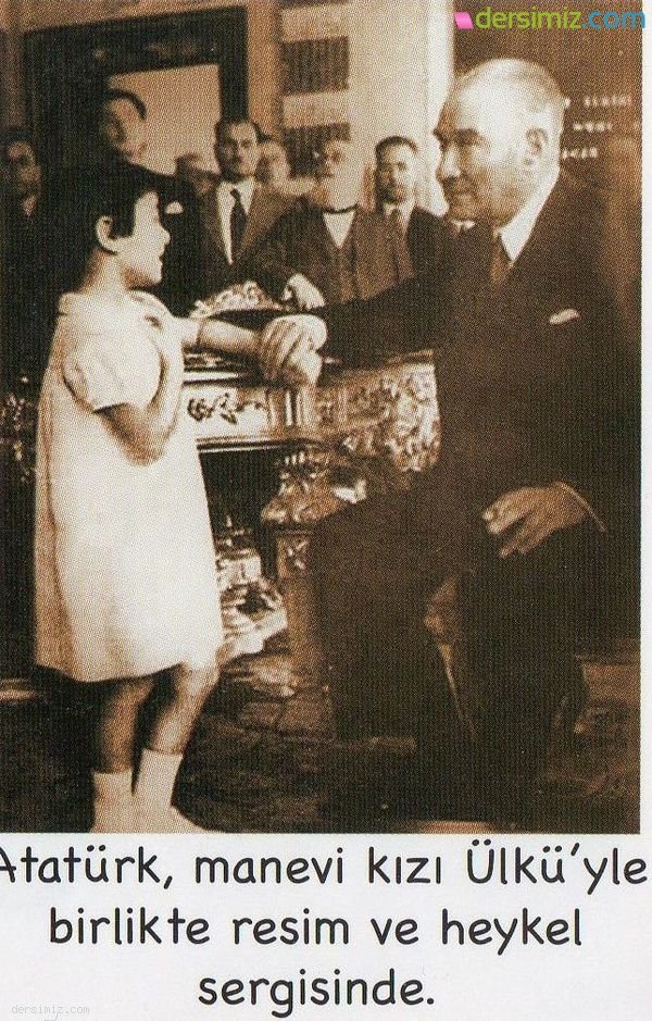 Atatürk Resim ve Haykel Sergisinde