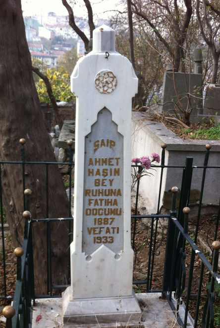 Ahmet Haşim Mezarı