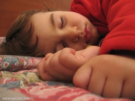 Çocukların Düzenli Yatma Saatinin Ayarlanması
